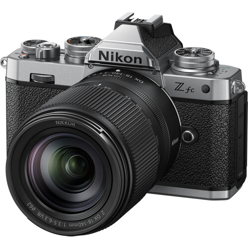 Tweedekans Nikon Z fc + Nikkor 18-140 VR
